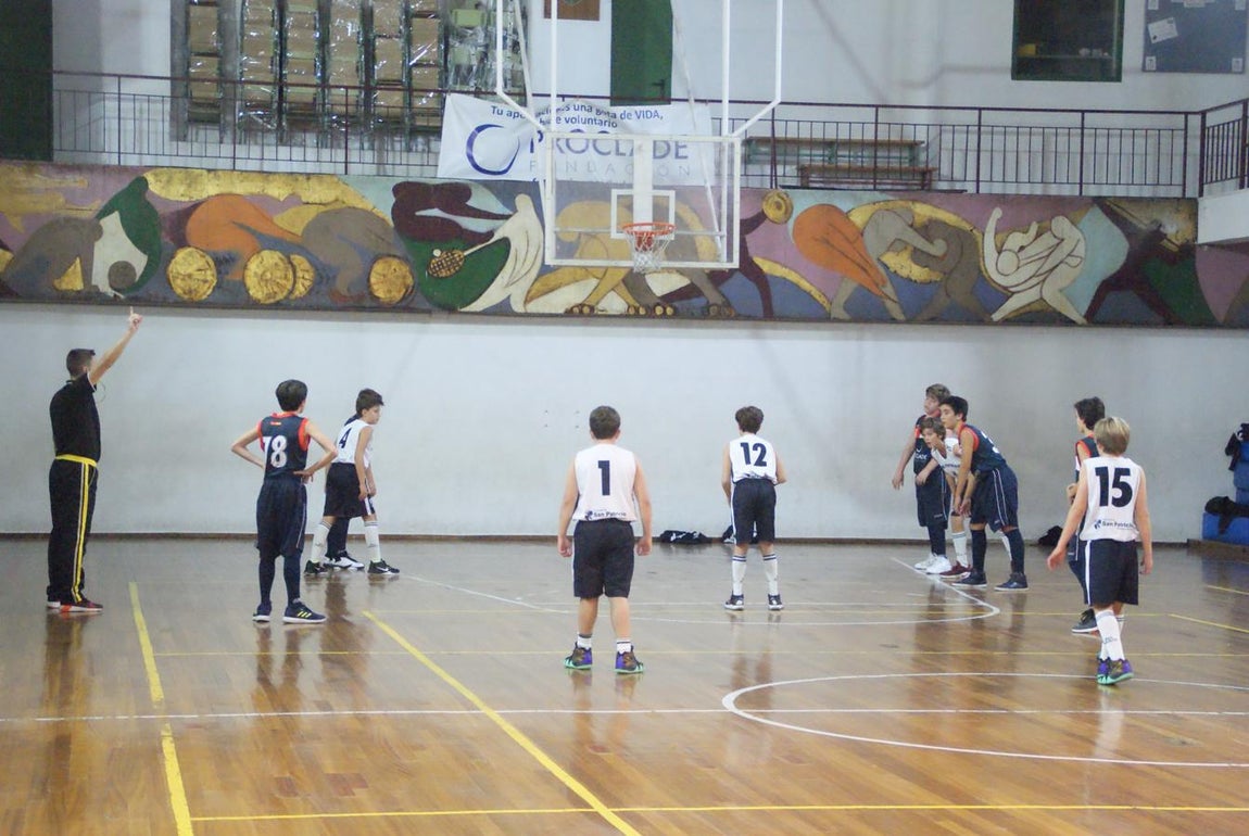 Las mejores imágenes del partido de baloncesto entre Claret &quot;A&quot; y San Patricio Soto &quot;A&quot;