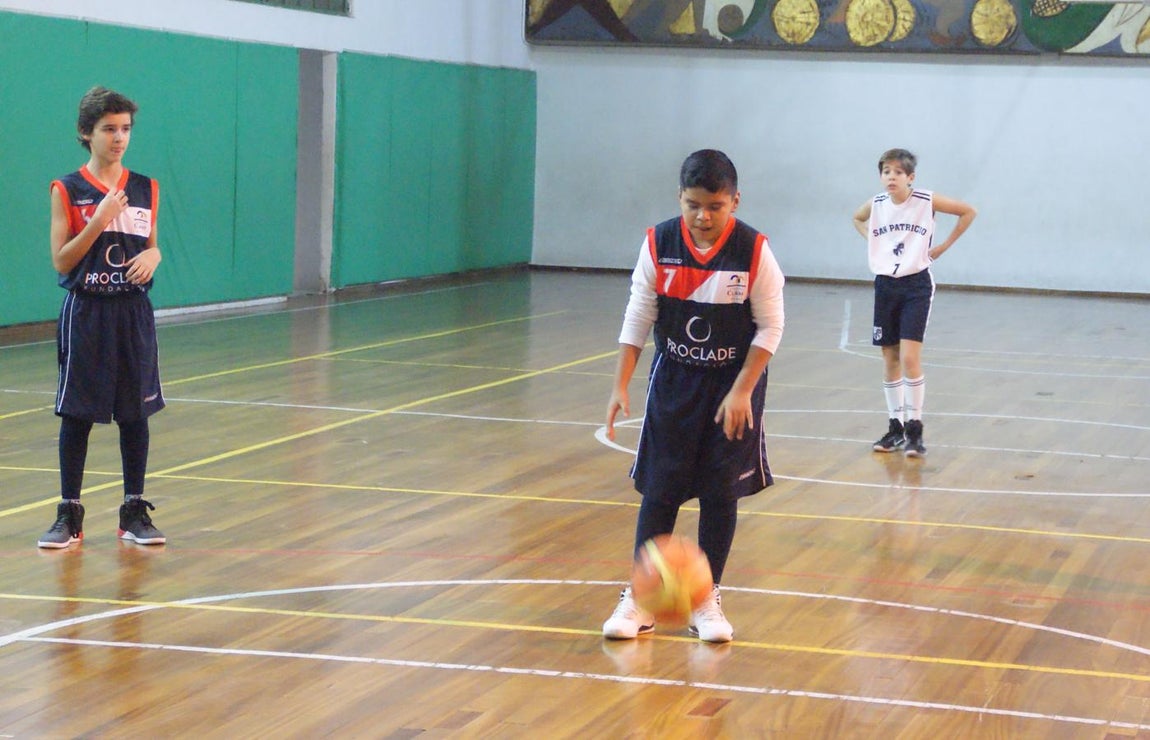 Las mejores imágenes del partido de baloncesto entre Claret &quot;A&quot; y San Patricio Soto &quot;A&quot;