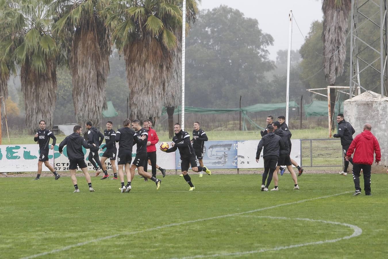 El primer día de Curro Torres en el Córdoba CF, en imágenes