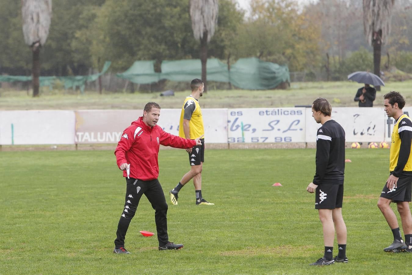 El primer día de Curro Torres en el Córdoba CF, en imágenes