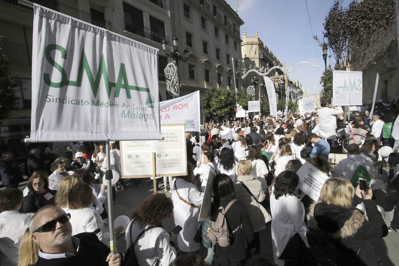 Los médicos salen a la calle para exigir medios y personal