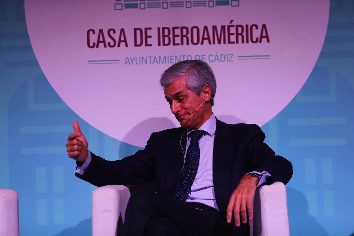 Adolfo Suárez Illana en las Tribunas populares con una charla coloquio en Cádiz