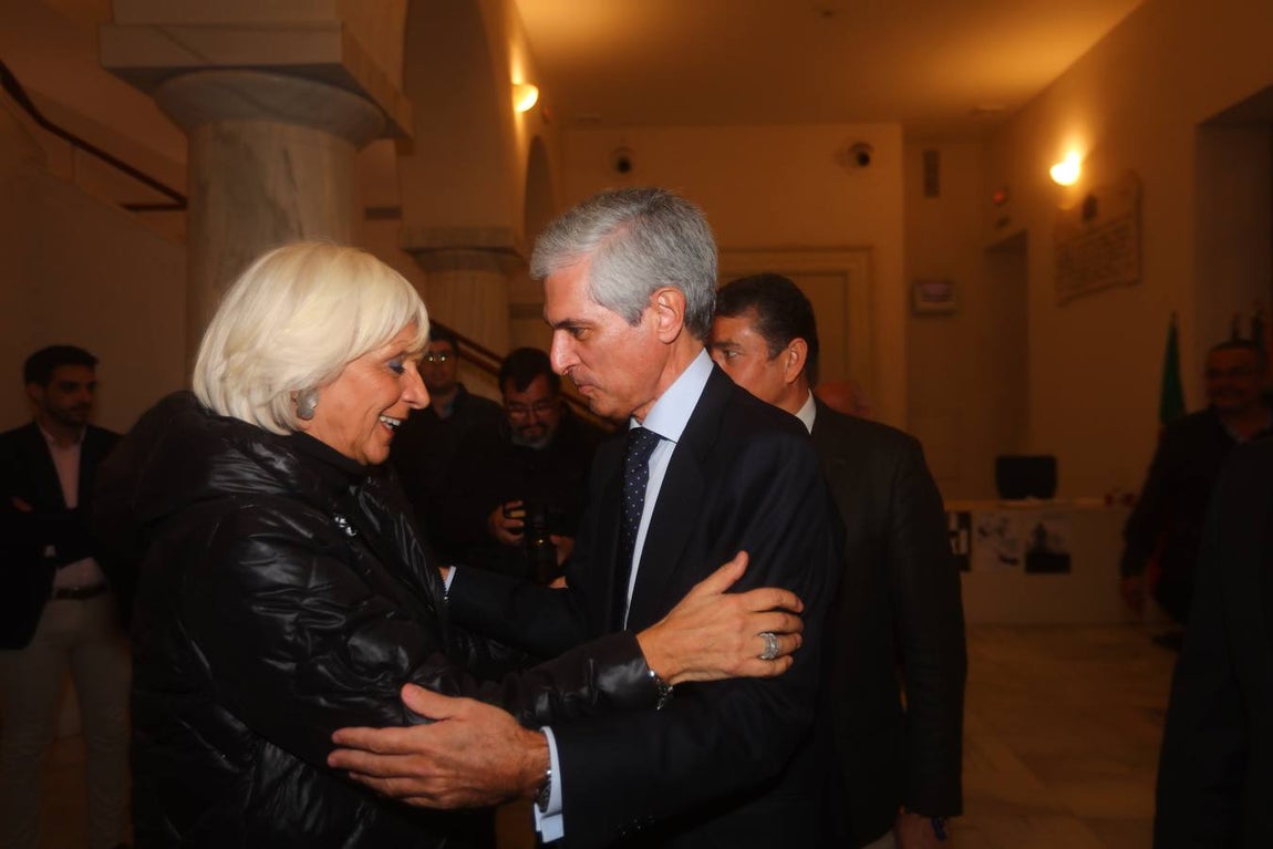 Adolfo Suárez Illana en las Tribunas populares con una charla coloquio en Cádiz
