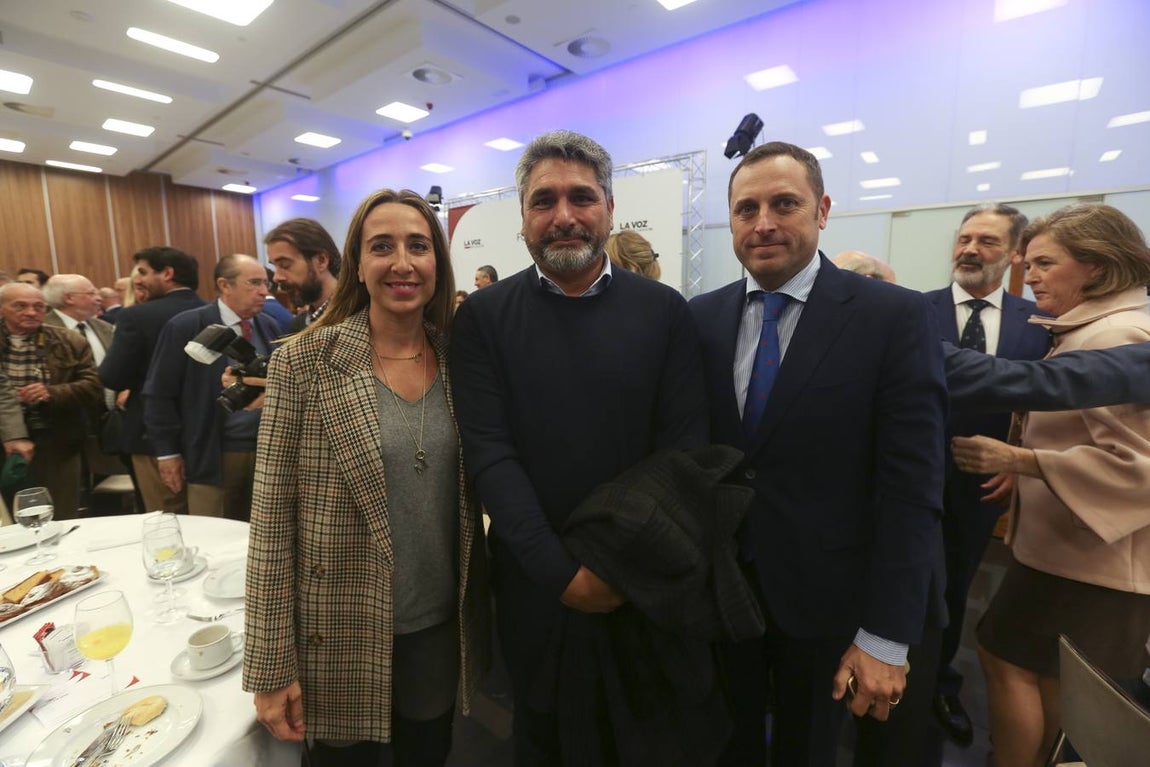 Montse Jiménez, Juan José Cortés y Alejandro Varela. 