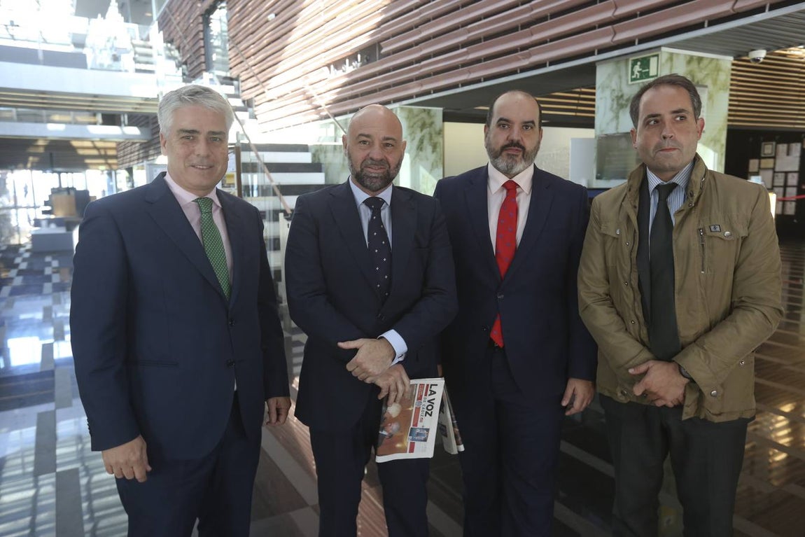 Vicente Sánchez, José M. Caro, Adolfo Vigo y Antonio Saldaña. 