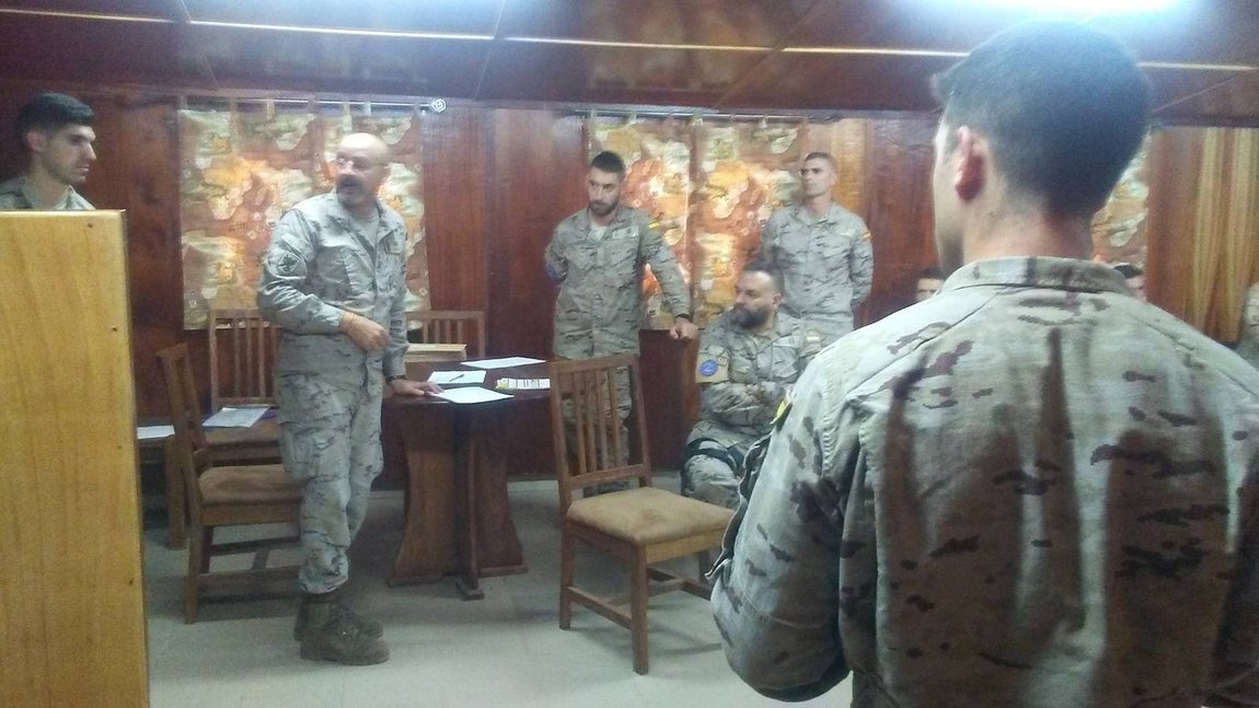 Los militares, los primeros en votar