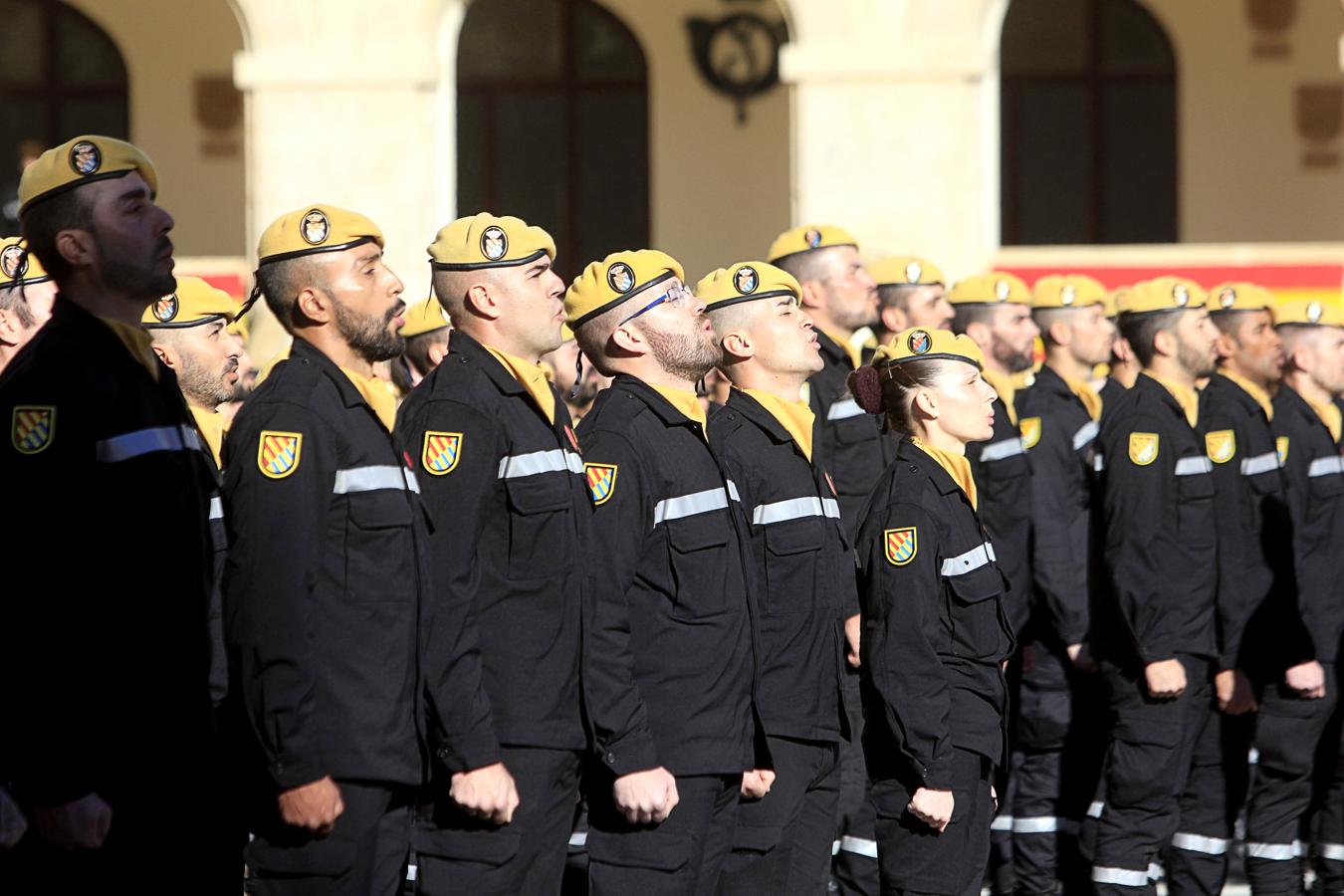 Clausura del curso básico de Emergencias de la UME en la Academia de Infantería