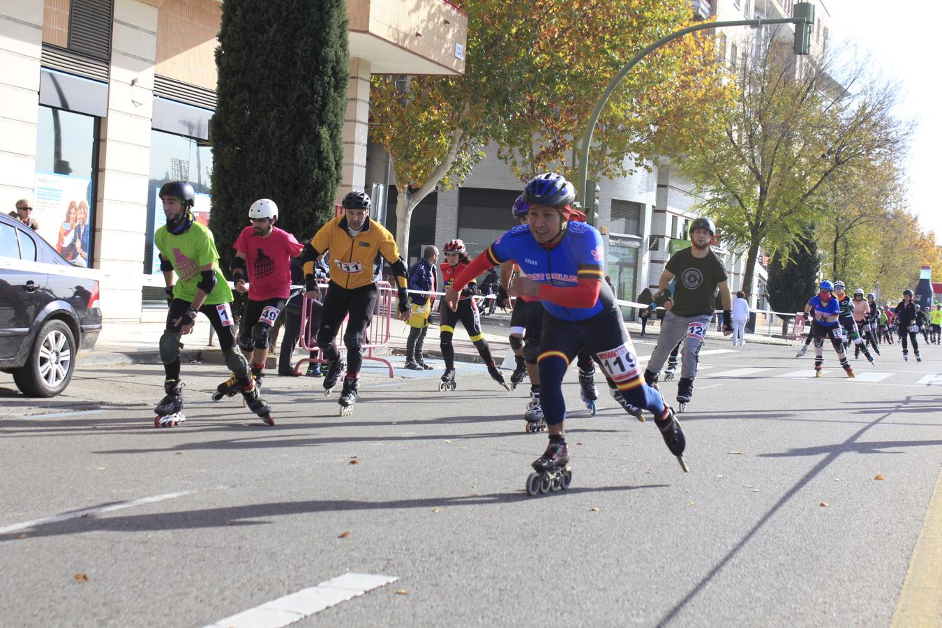 La carrera urbana popular «Tres Culturas» reúne en Toledo a 120 patinadores