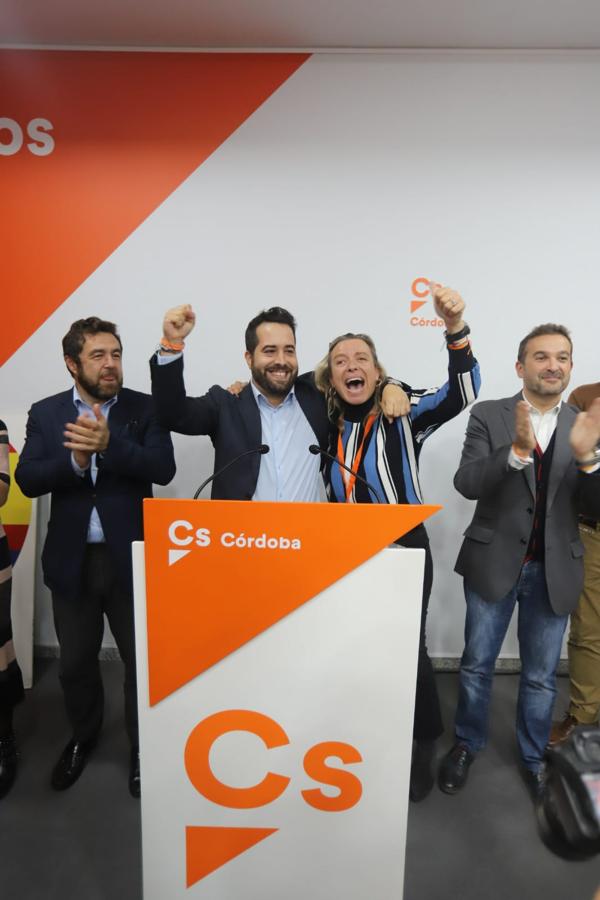 La noche electoral en la sede de Ciudadanos en Córdoba, en imágenes