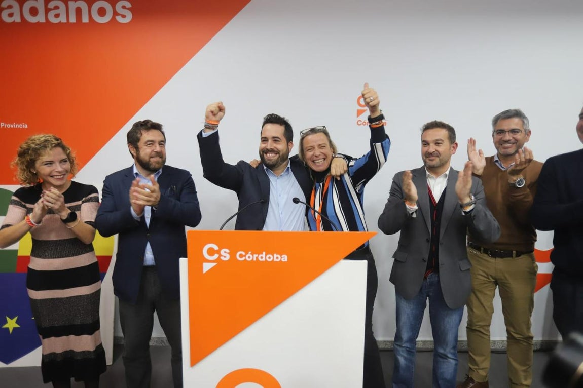 La noche electoral en la sede de Ciudadanos en Córdoba, en imágenes