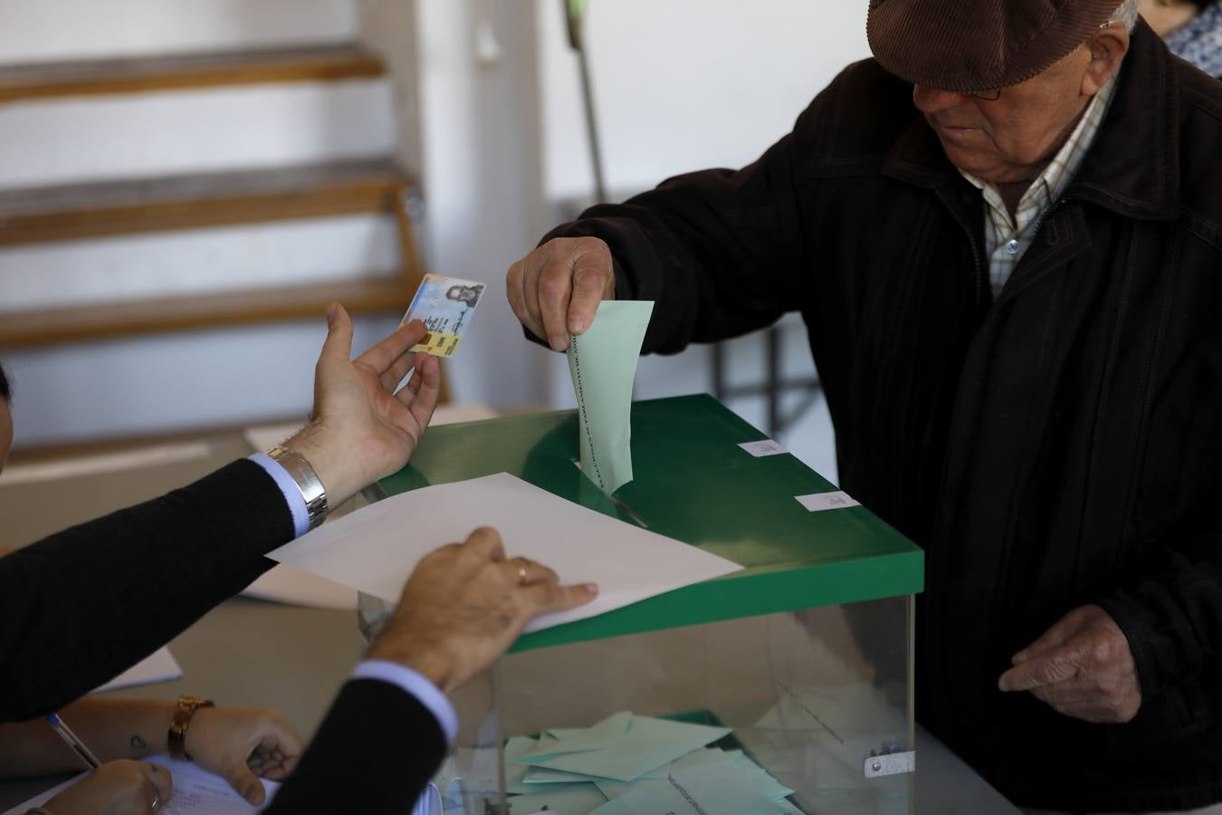 En imágenes, así vota Córdoba