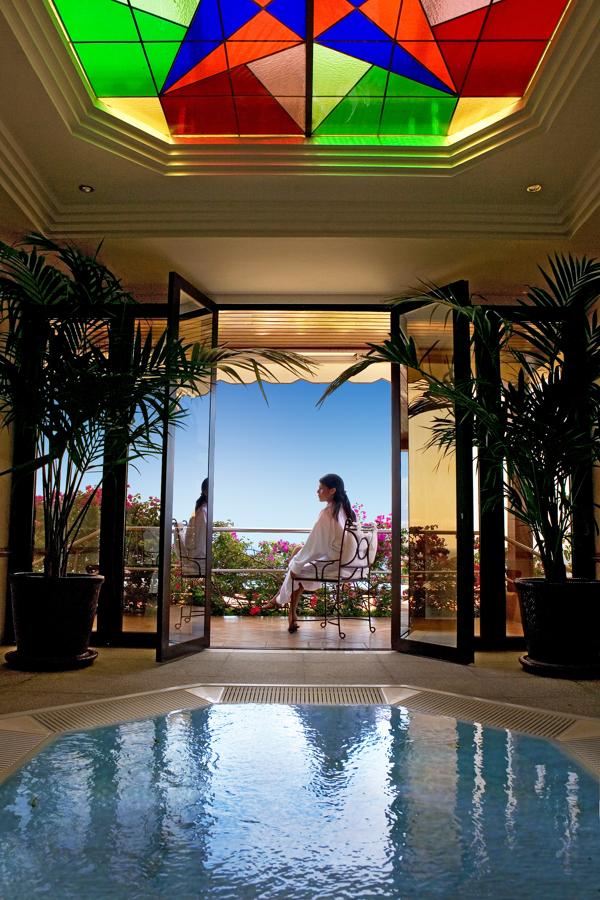 Mejor hotel con Spa. Otro español en la lista es el Hotel Botánico &amp; The Oriental Spa Garden, un alojamiento de lujo que cuenta con 3 piscinas al aire libre y ofrece espectaculares vistas al océano Atlántico y al Teide. Sus huéspedes pueden disfrutar de 252 habitaciones y un ambiente de excepción al que escaparse para desconectar.