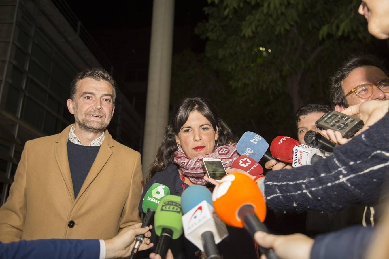 En imágenes, la resignación de Adelante Andalucía tras caer a la cuarta plaza en las elecciones andaluzas