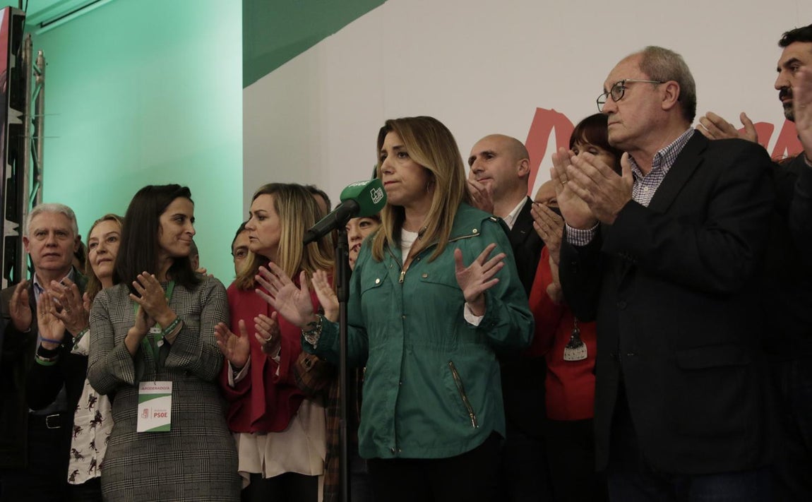En imágenes, la tristeza del PSOE tras su peor resultado en unas elecciones en Andalucía