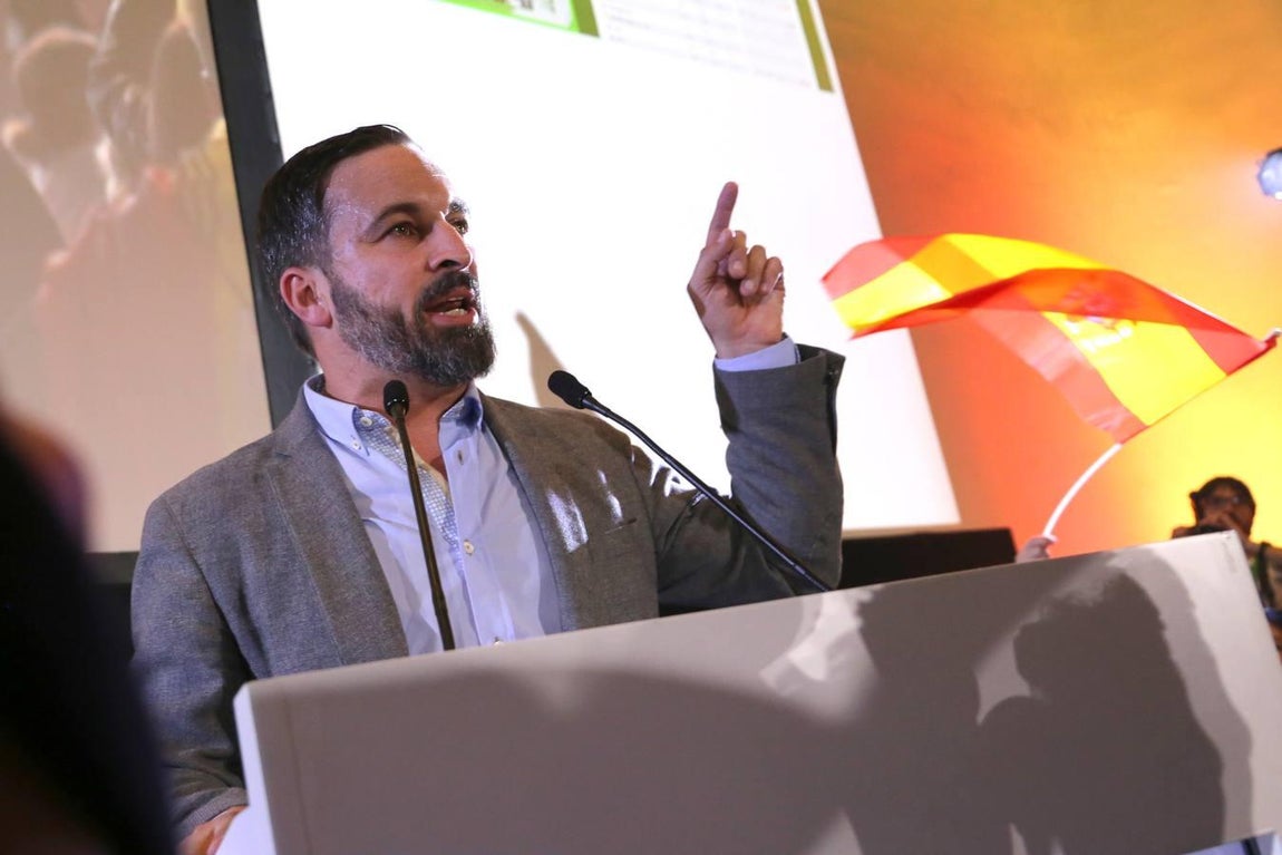 En fotos, VOX celebra su irrupción con fuerza en el Parlamento andaluz