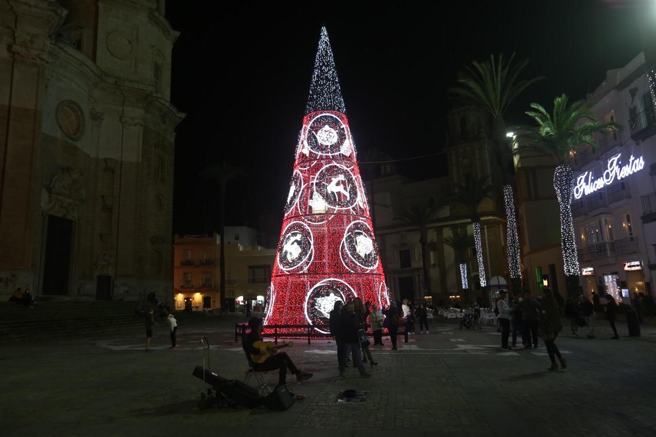 En imágenes: Cádiz enciende su alumbrado navideño