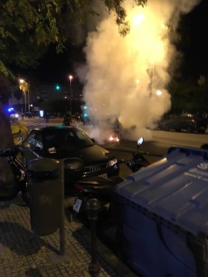 Fotos: Disturbios y cargas en la marcha contra Vox en Cádiz