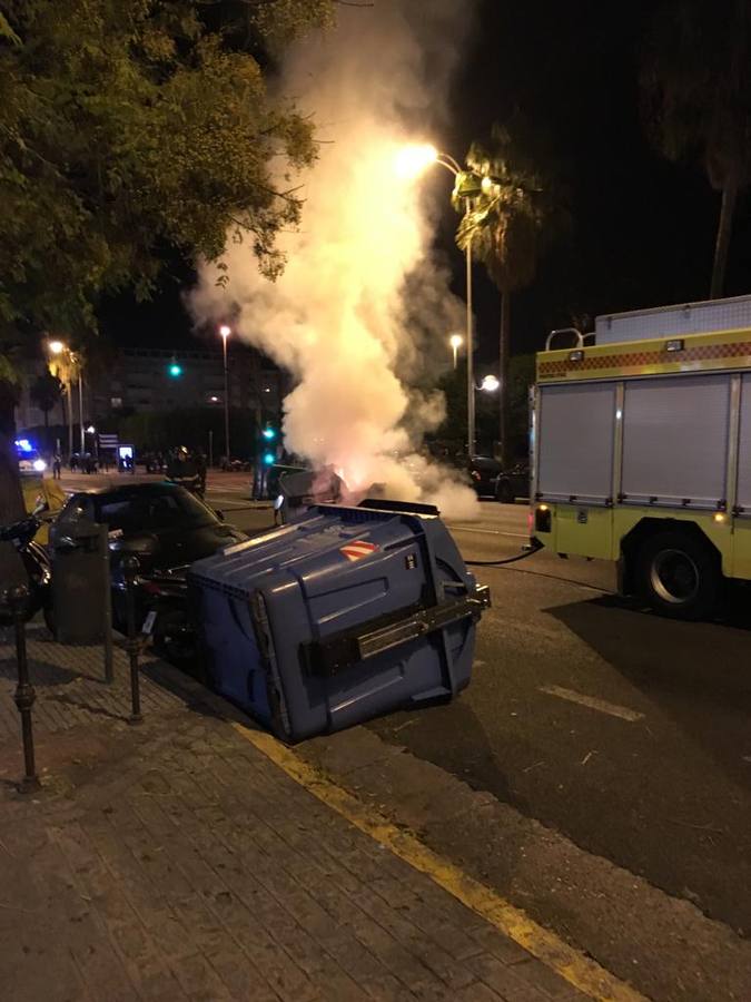 Fotos: Disturbios y cargas en la marcha contra Vox en Cádiz