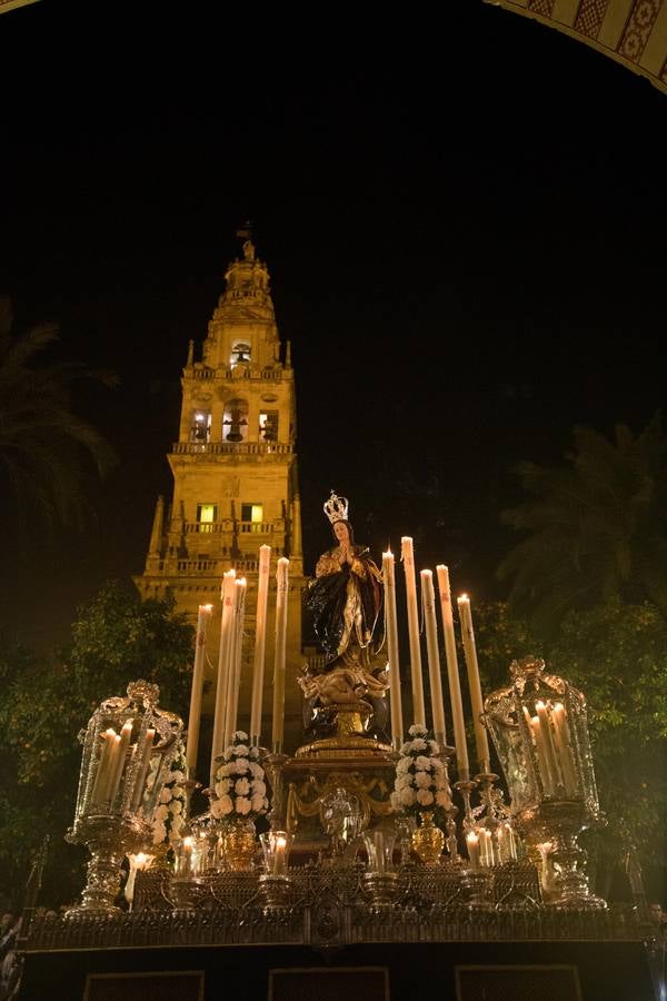 La procesión de la Virgen de la Inmaculada de Córdoba, en imágenes