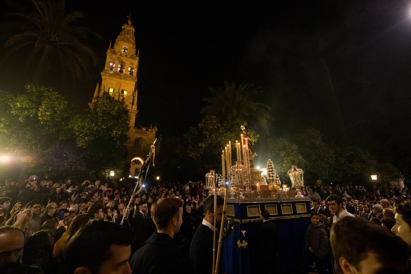 La procesión de la Virgen de la Inmaculada de Córdoba, en imágenes