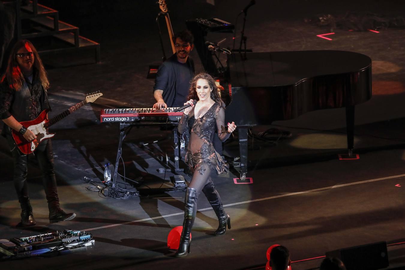 Malú triunfa en Sevilla con su gira «Oxígeno»