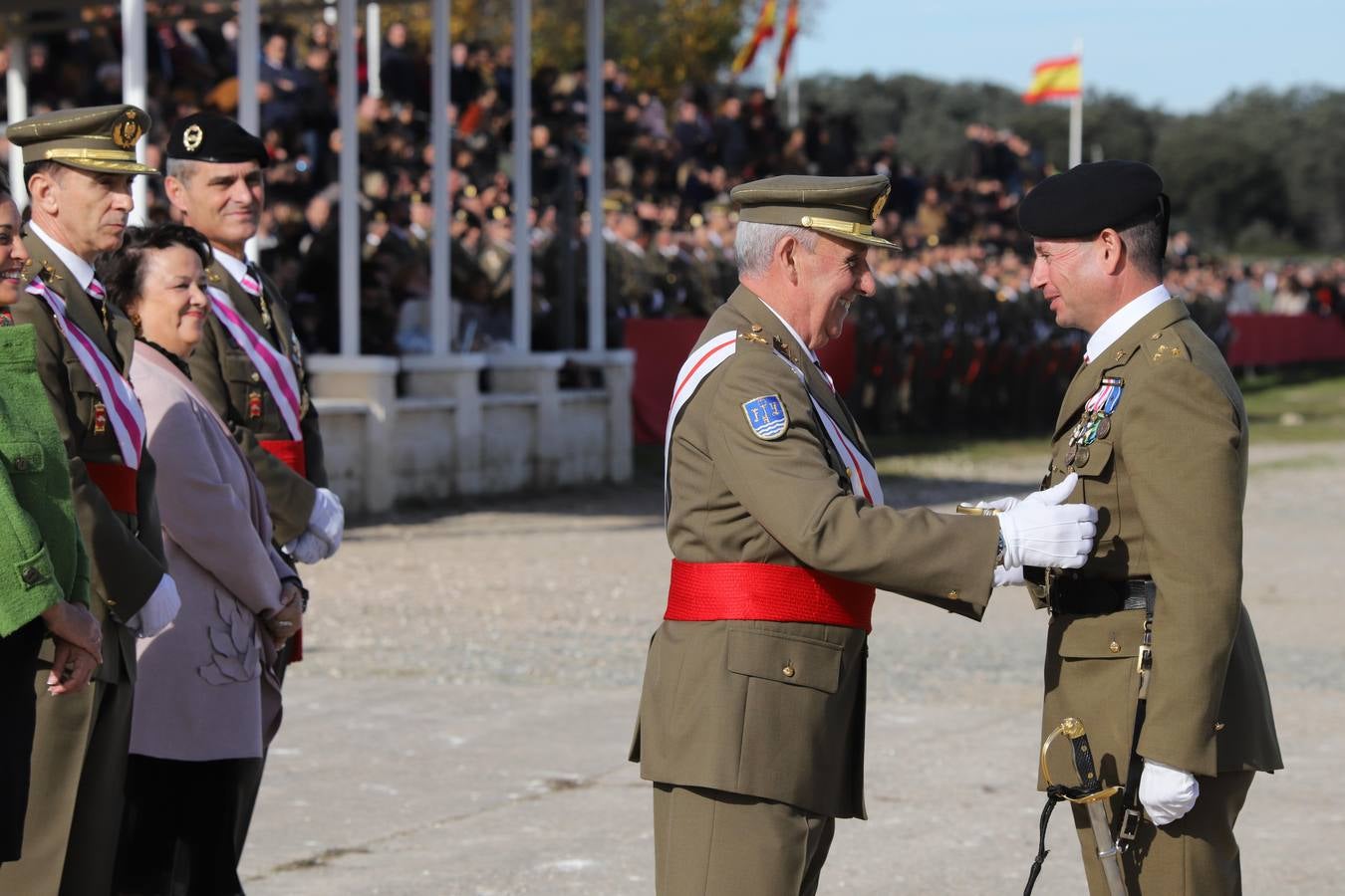 El desfile de la BRI X por el día de la Inmaculada, en imágenes