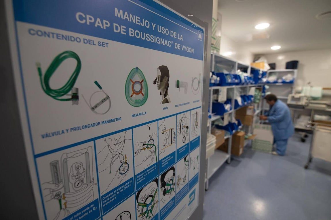 El día a día en la UCI del Reina Sofía de Córdoba, en imágenes