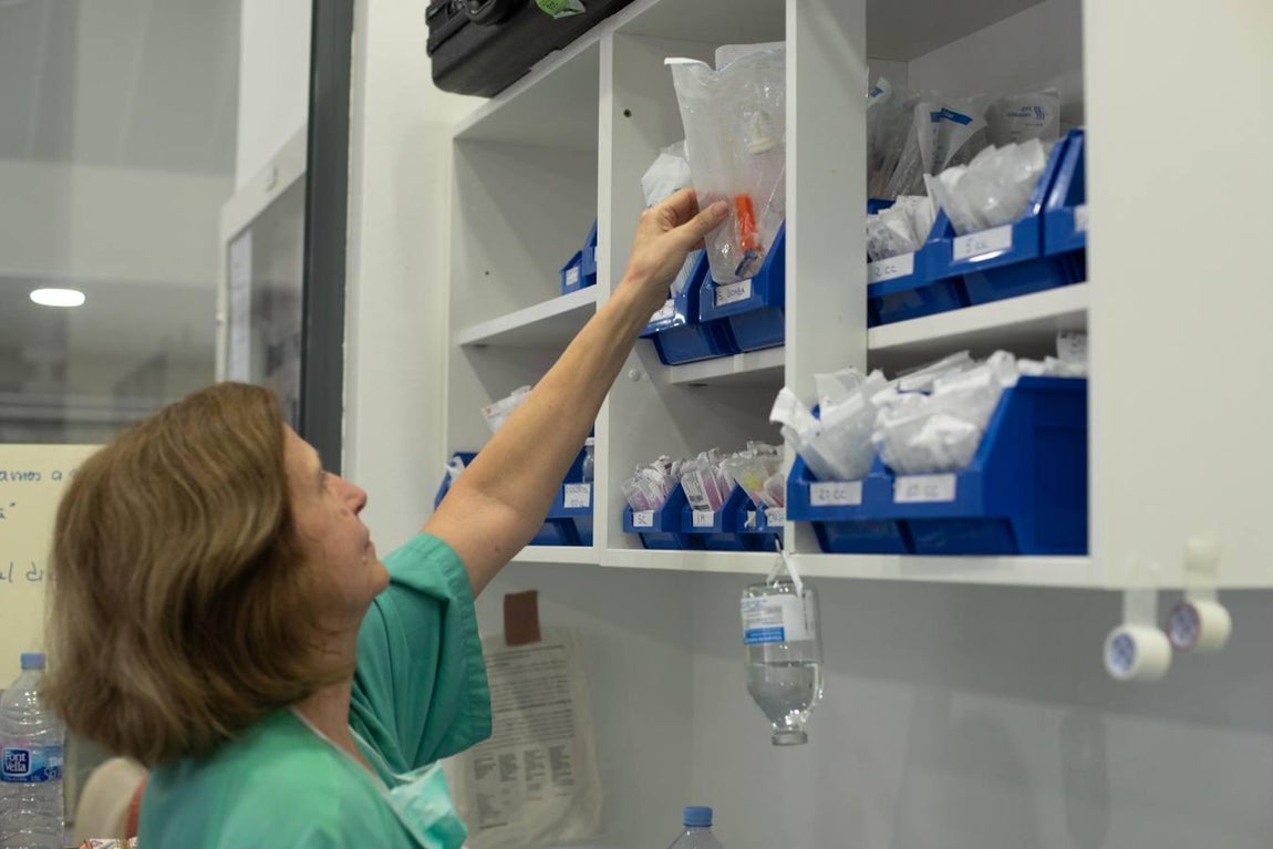 El día a día en la UCI del Reina Sofía de Córdoba, en imágenes