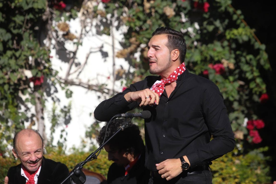 La zambomba flamenca empieza a sonar en Córdoba, en imágenes