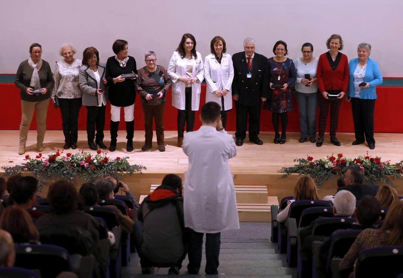 La despedida a más de 200 jubilados del Hospital Reina Sofía, en imágenes