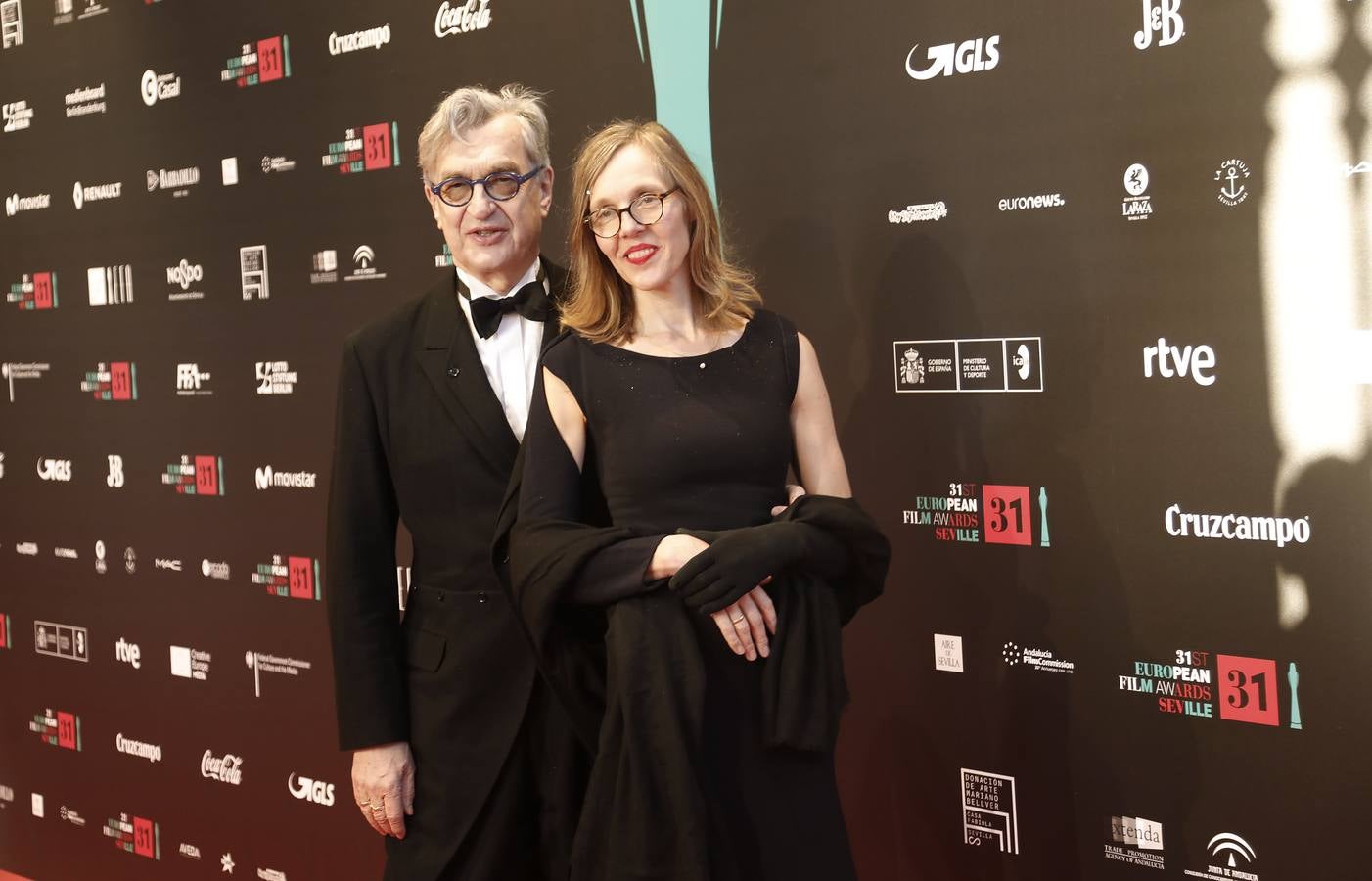 Fotogalería: Todos los rostros conocidos que acudieron a los Premios de la Academia de Cine Europeo en Sevilla (I)