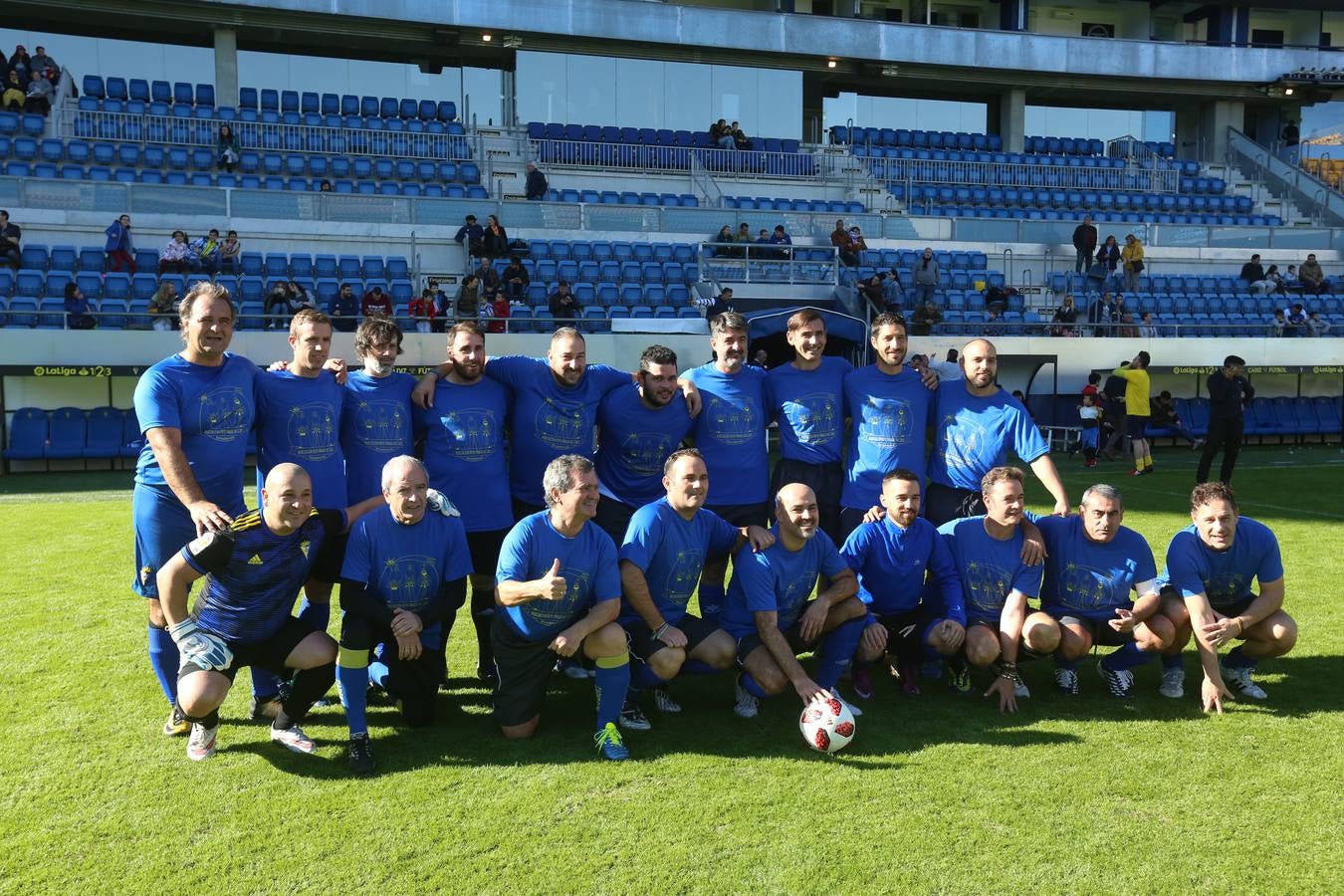 (FOTOS) El partido de fútbol de los Reyes Magos en imágenes