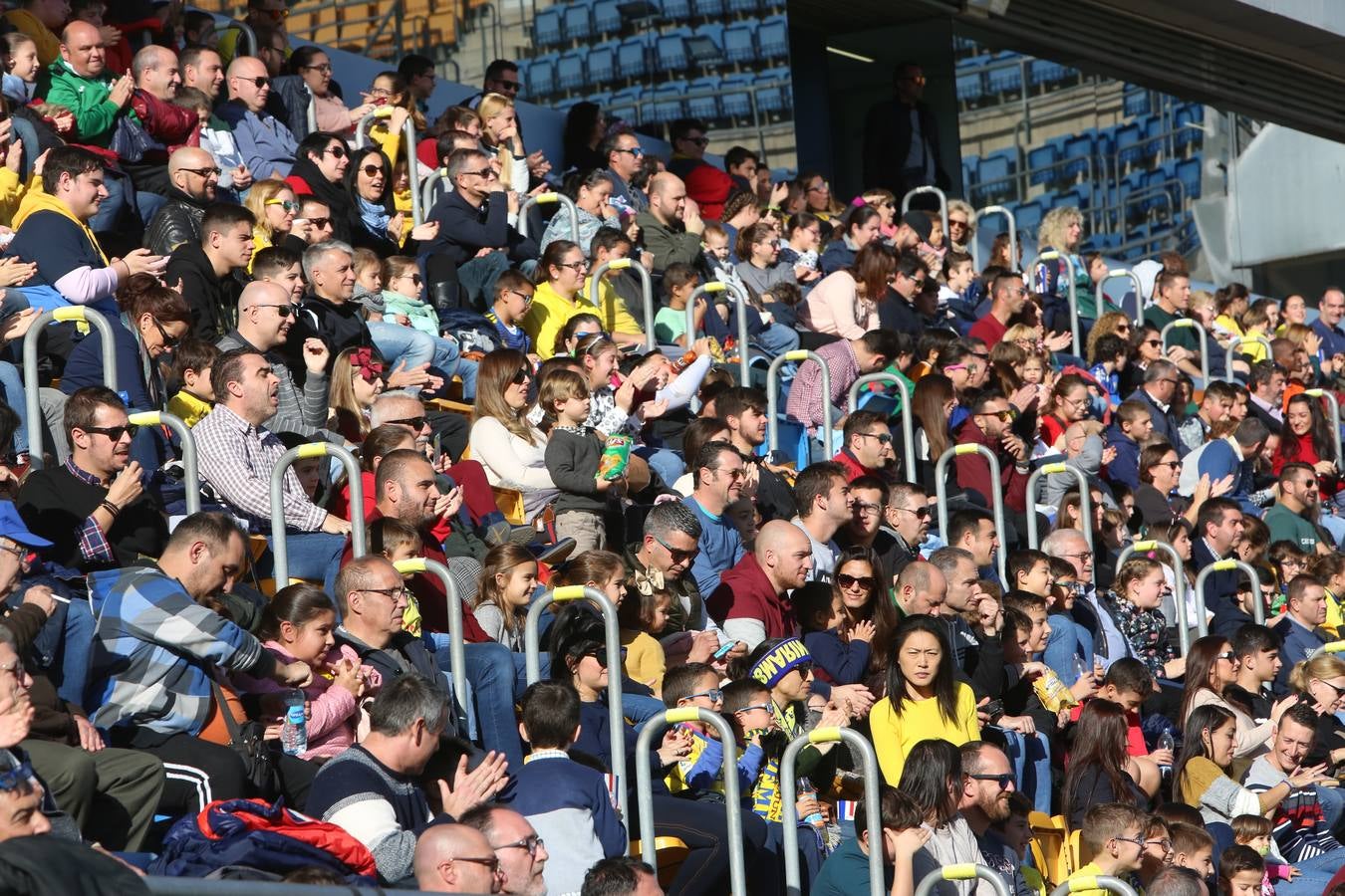 (FOTOS) El partido de fútbol de los Reyes Magos en imágenes