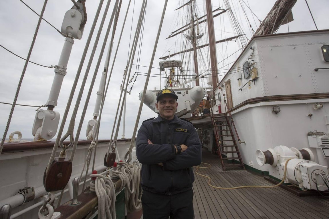 En imágenes: El Juan Sebastián de Elcano se adiestra para su nuevo crucero de instrucción