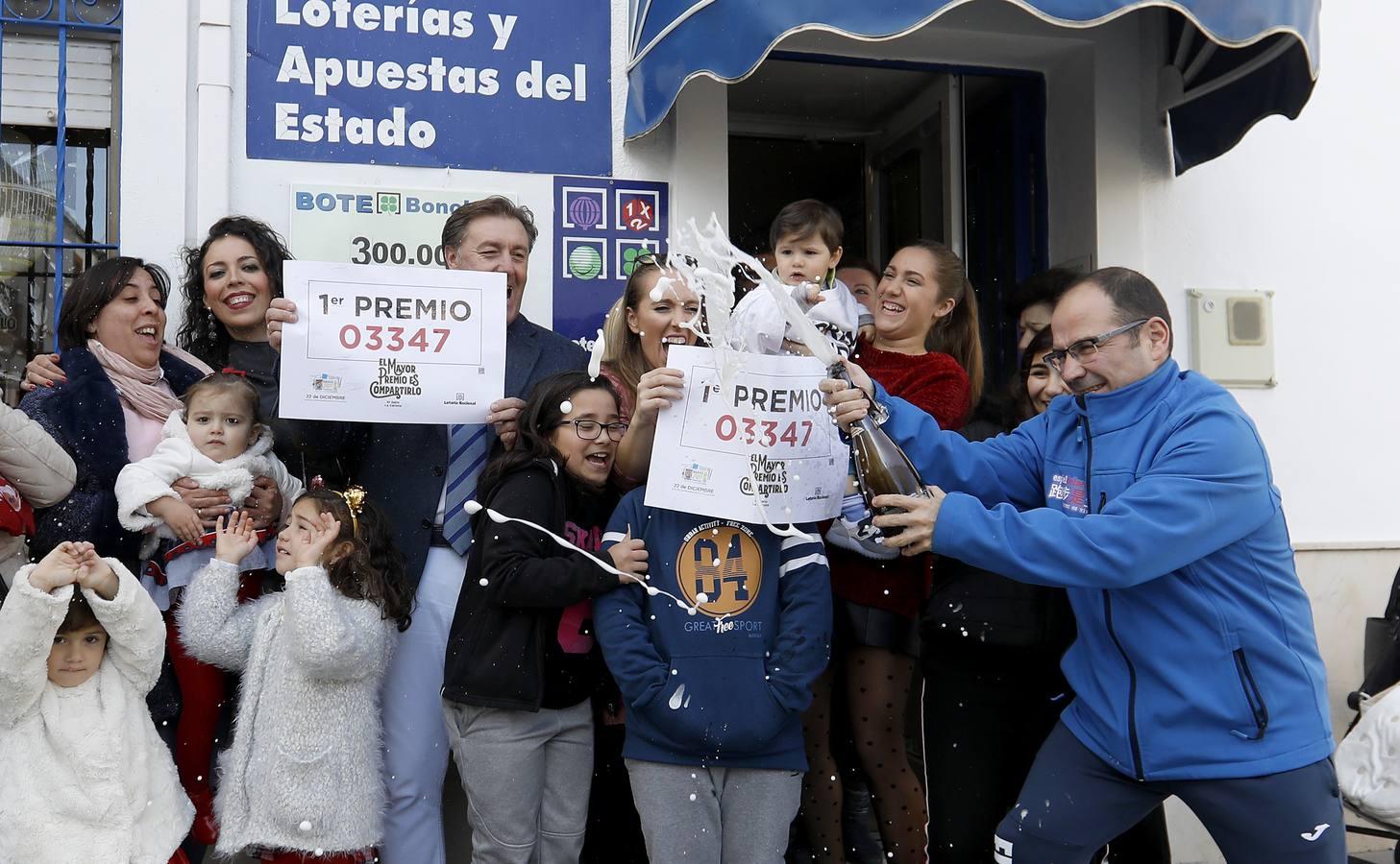 Los premios de la Lotería de Navidad en Córdoba, en imágenes