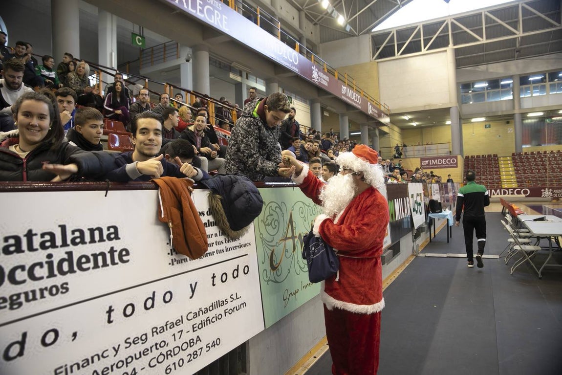 El Córdoba CF Futsal-Colo Colo, en imágenes