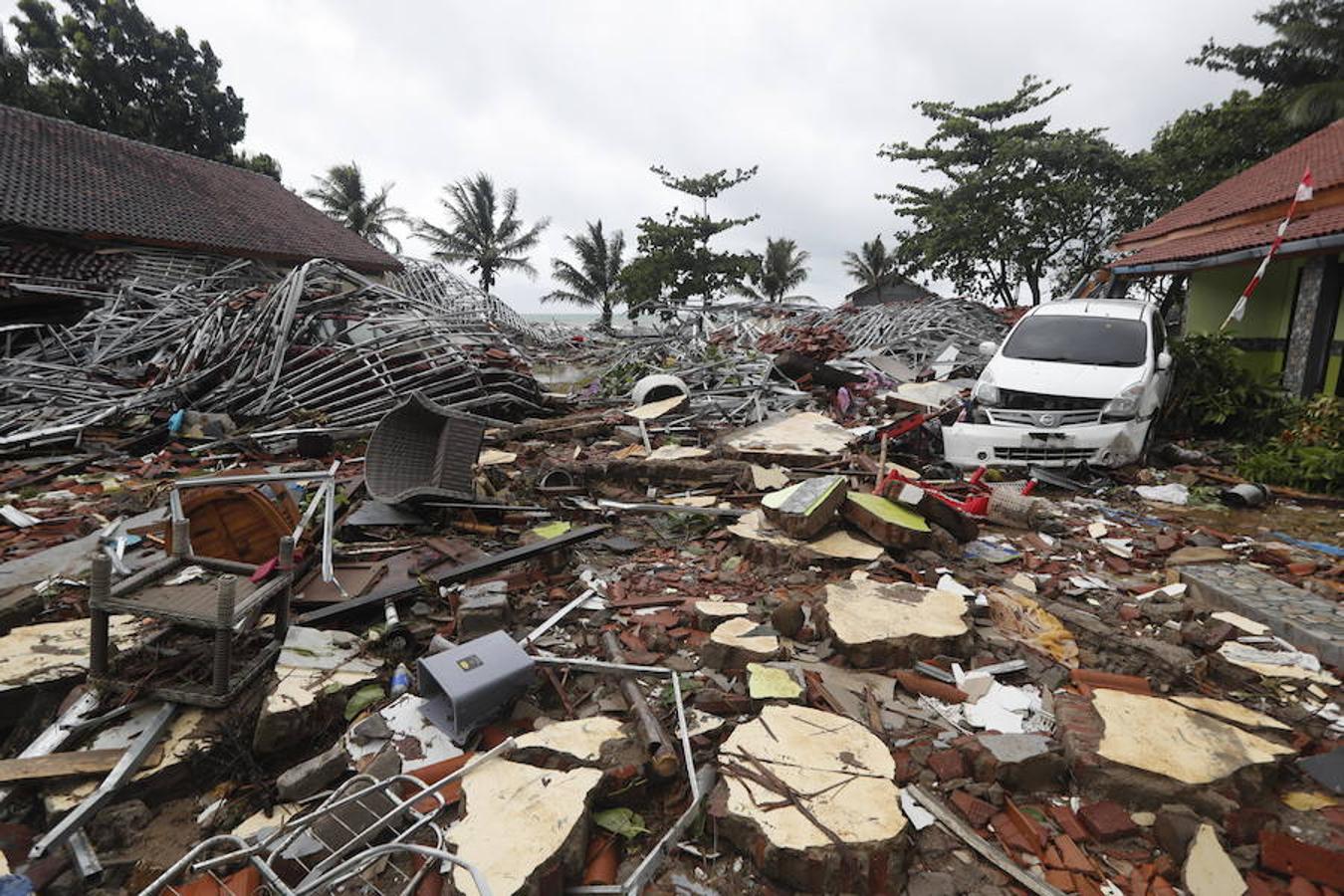 «El sistema de alerta temprana que tenemos sirve para actividad tectónica más que volcánica», declaró Rahmat Triyono, experto de la Agencia Meteorológica, Climatológica y Geofísica de Indonesia (BMKG, sigla en indonesio), en rueda de prensa citada por el medio Detik. 