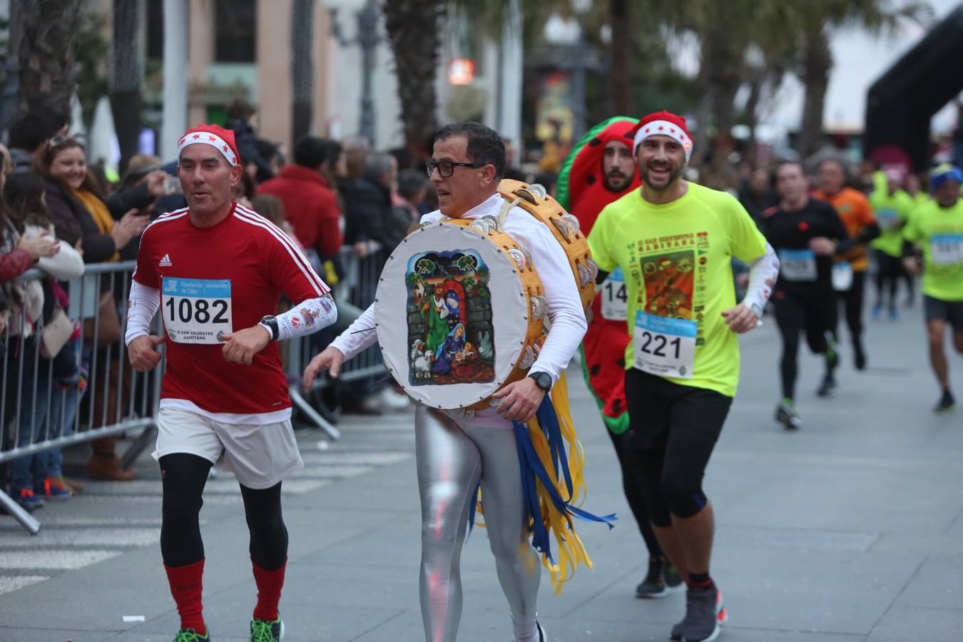 Fotos: Búscate en la San Silvestre de Cádiz 2018 (I)