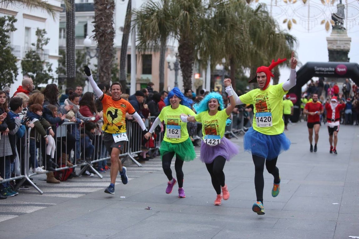 Fotos: Búscate en la San Silvestre de Cádiz 2018 (II)