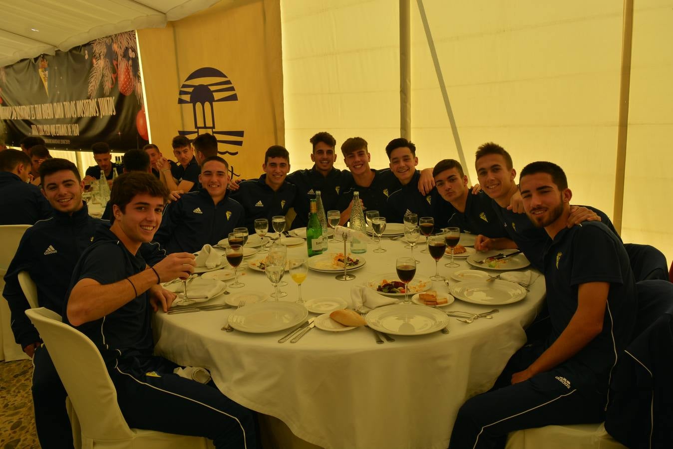 El almuerzo de Navidad del Cádiz CF, en imágenes