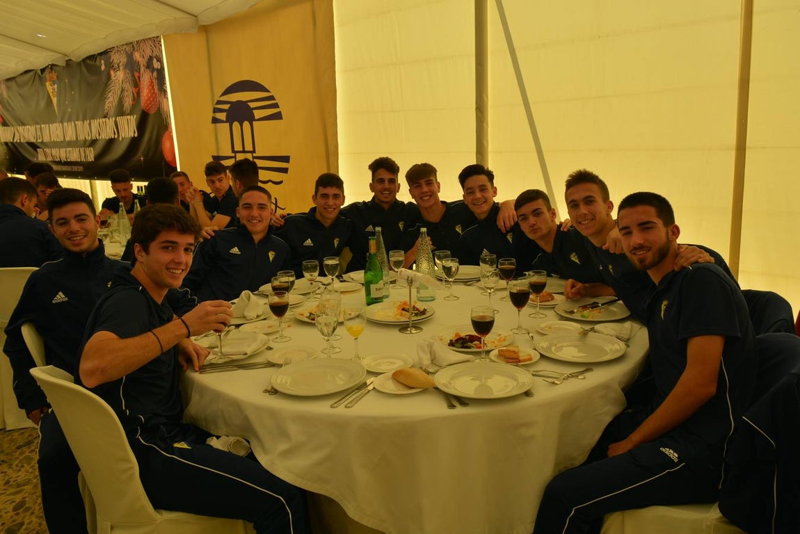 El almuerzo de Navidad del Cádiz CF, en imágenes