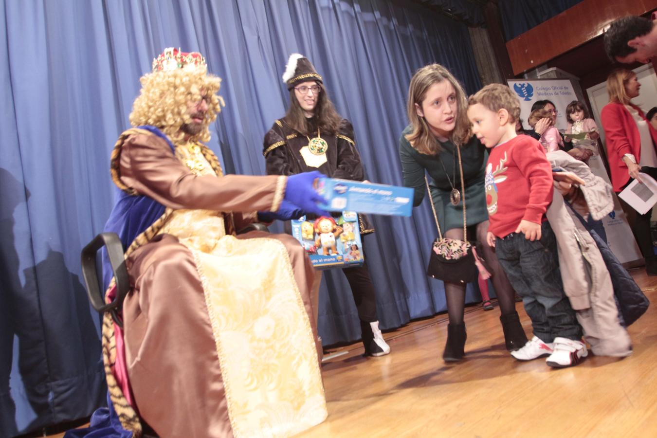 Los Reyes Magos visitan el hospital de Toledo