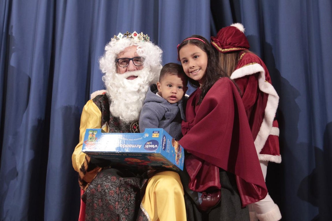 Los Reyes Magos visitan el hospital de Toledo