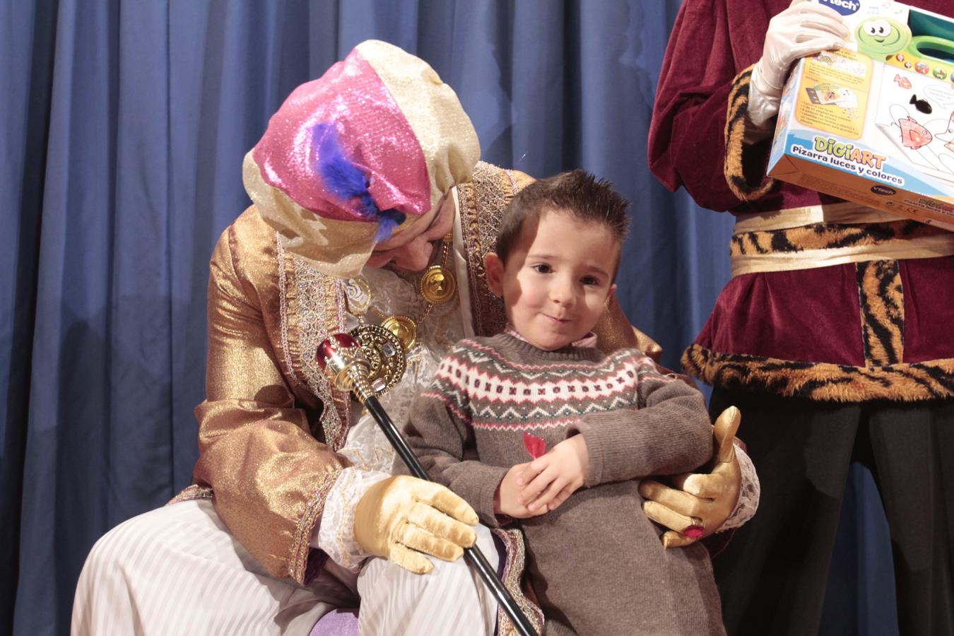 Los Reyes Magos visitan el hospital de Toledo