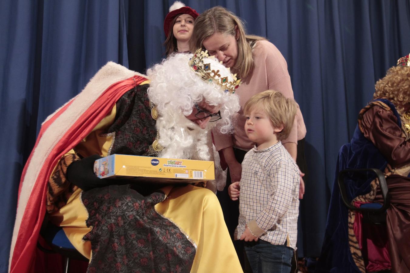 Los Reyes Magos visitan el hospital de Toledo