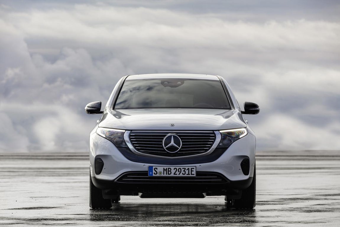Mercedes Benz EQC. Mercedes también se estrena en el segmento de los eléctricos con un SUV. En este caso, el EQC, con el que quiere marcar un antes y un después en la historia de la compañía.