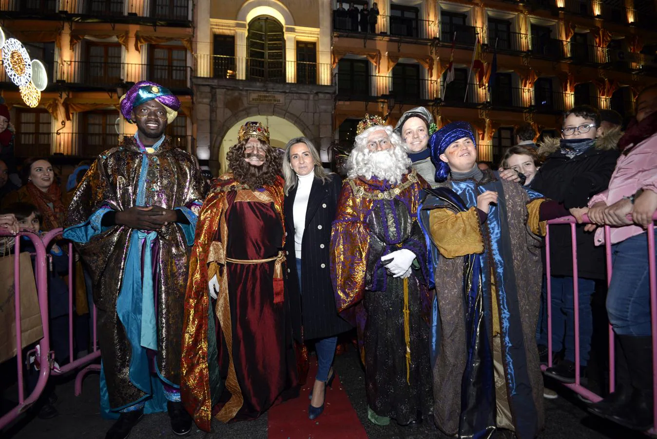 La noche mágica en la que los Reyes llenan de luz las calles de Castilla-La Mancha