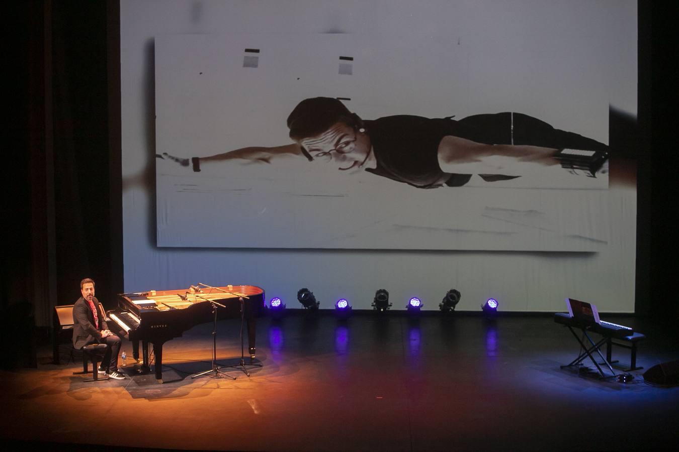El show de Alberto de Paz en el Teatro Góngora, en imágenes
