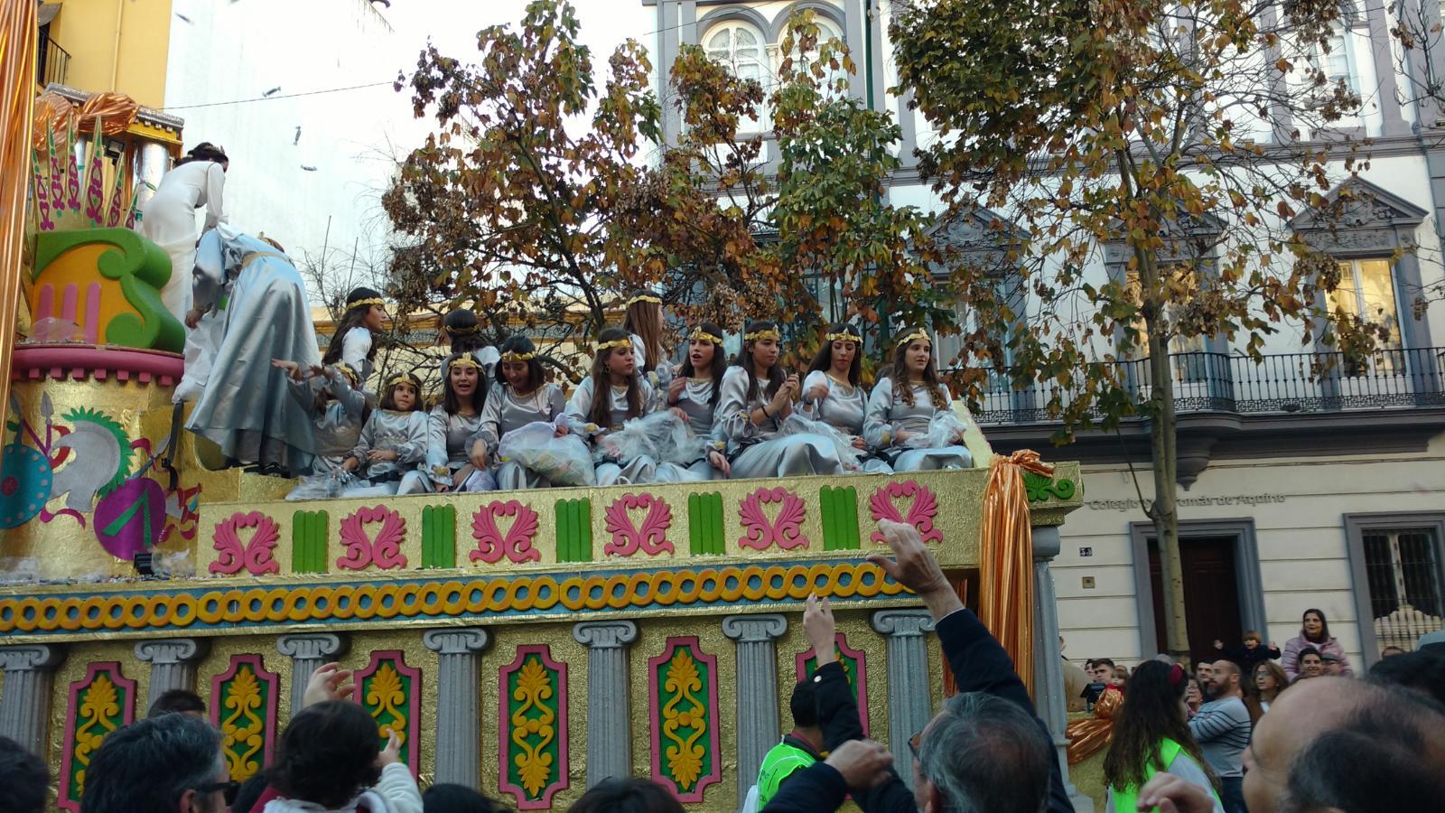 Las mejores imágenes de las primeras horas de la Cabalgata de Reyes Magos 2019 de Sevilla