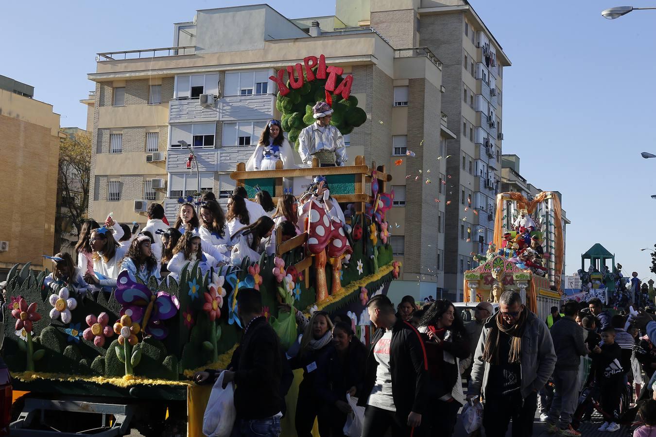 Los Reyes reparten alegría en uno de los barrios más pobres de España